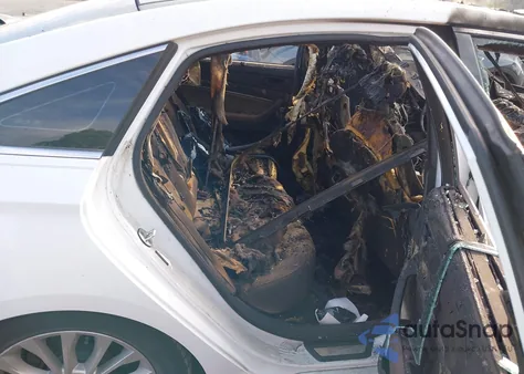 2015 Hyundai Sonata Limited из США, поврежденный, VIN 5NPE34AF6FH070296